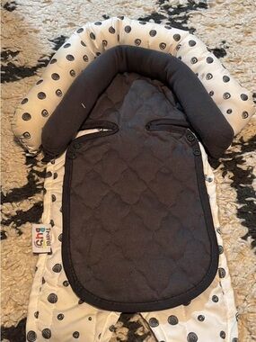 Travel Bug Baby and Toddler head support car seat insert